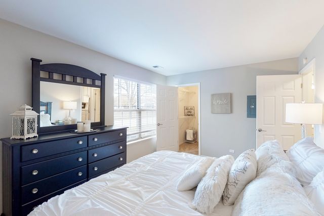 1411 Johnson Drive 1326, Buffalo Grove, IL 60089