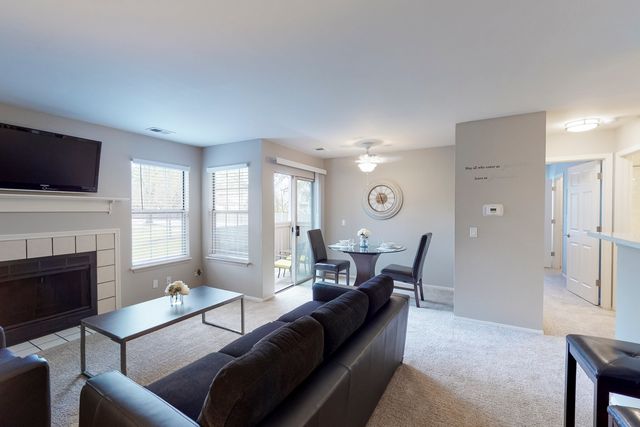1411 Johnson Drive 1326, Buffalo Grove, IL 60089