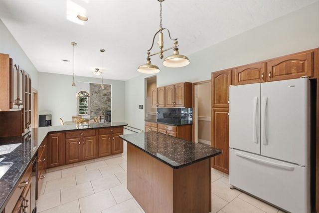 3 Windsor Drive, Foxboro, MA 02035