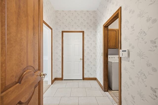 3 Windsor Drive, Foxboro, MA 02035