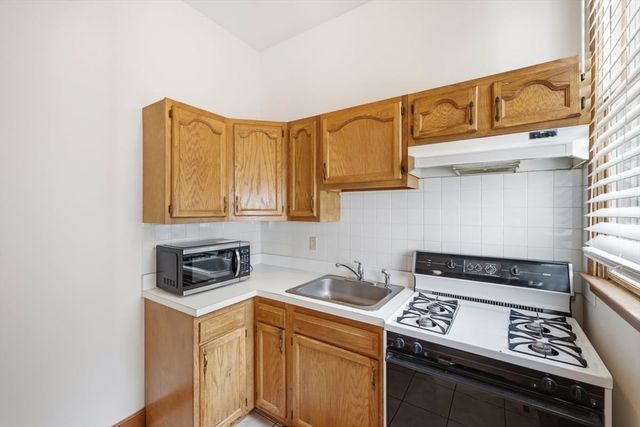 3 Windsor Drive, Foxboro, MA 02035
