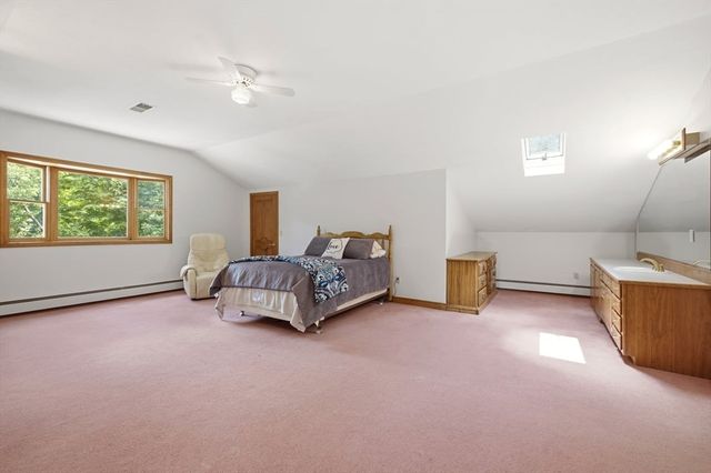 3 Windsor Drive, Foxboro, MA 02035