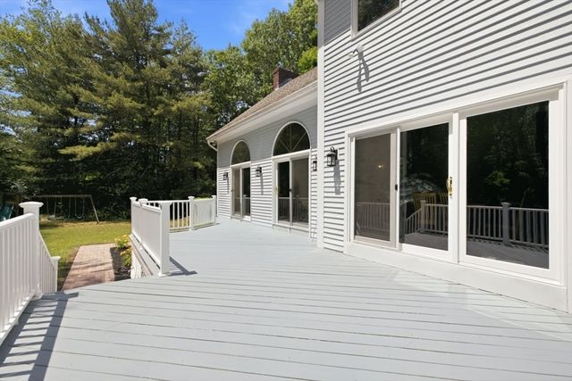 3 Windsor Drive, Foxboro, MA 02035