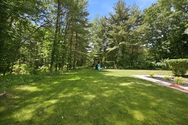 3 Windsor Drive, Foxboro, MA 02035