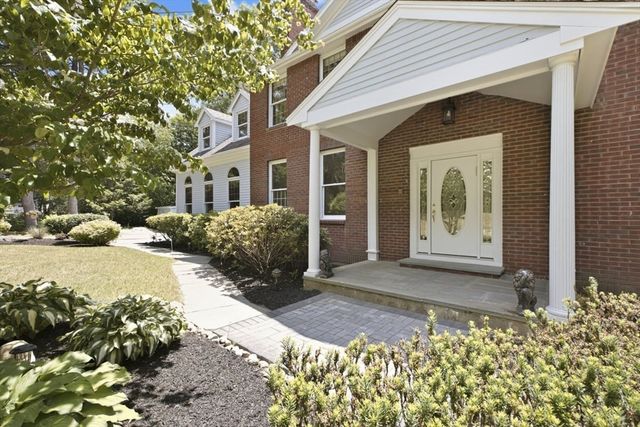 3 Windsor Drive, Foxboro, MA 02035