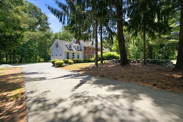 3 Windsor Drive, Foxboro, MA 02035