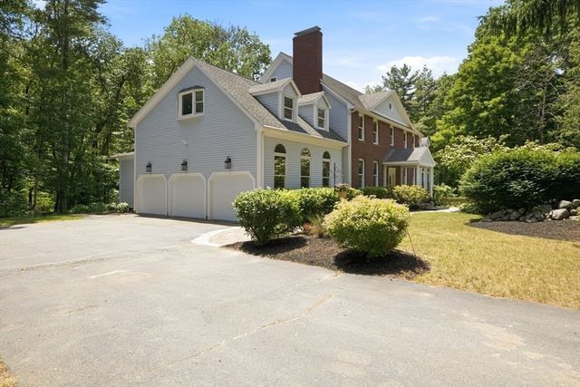 3 Windsor Drive, Foxboro, MA 02035