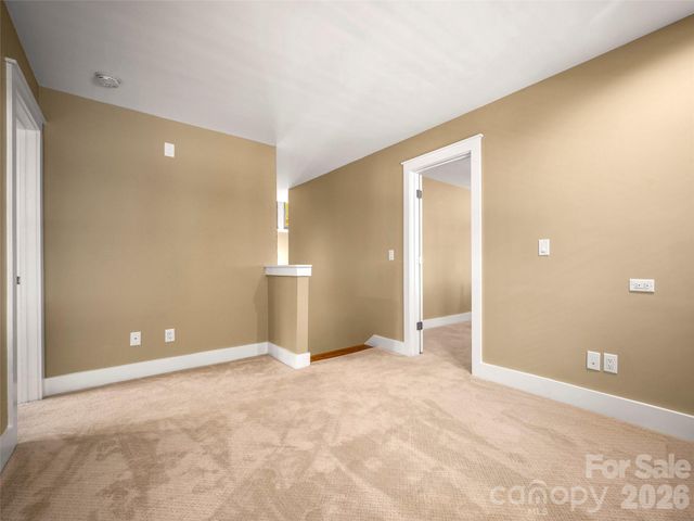 16 LaCoste Drive, Hendersonville, NC 28739