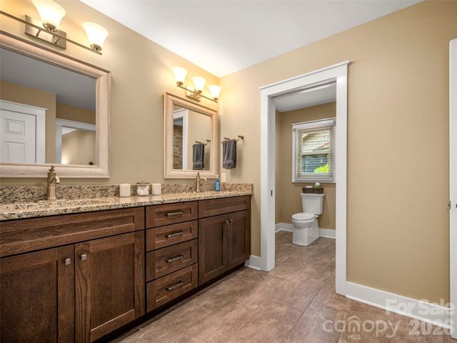 16 LaCoste Drive, Hendersonville, NC 28739