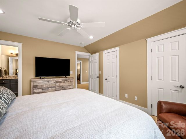 16 LaCoste Drive, Hendersonville, NC 28739