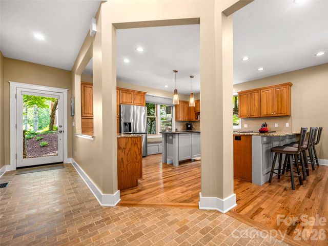 16 LaCoste Drive, Hendersonville, NC 28739