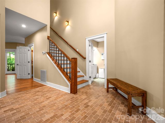 16 LaCoste Drive, Hendersonville, NC 28739