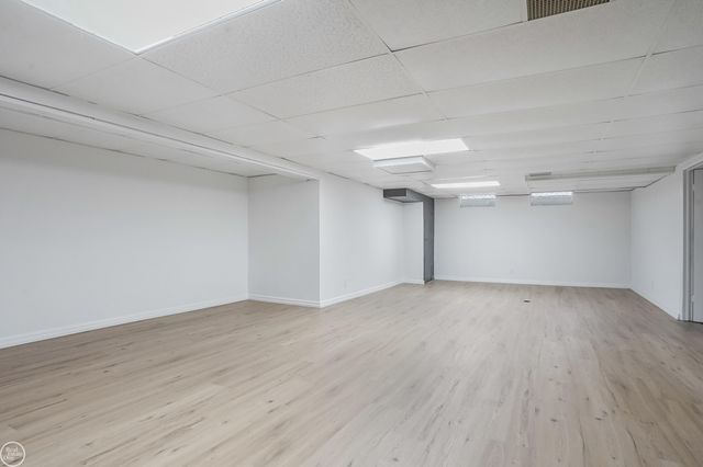18870 Beverly Road, Beverly Hills, MI 48025