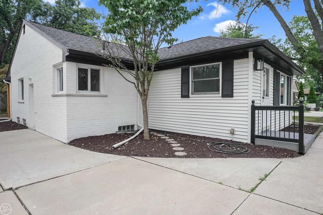 18870 Beverly Road, Beverly Hills, MI 48025