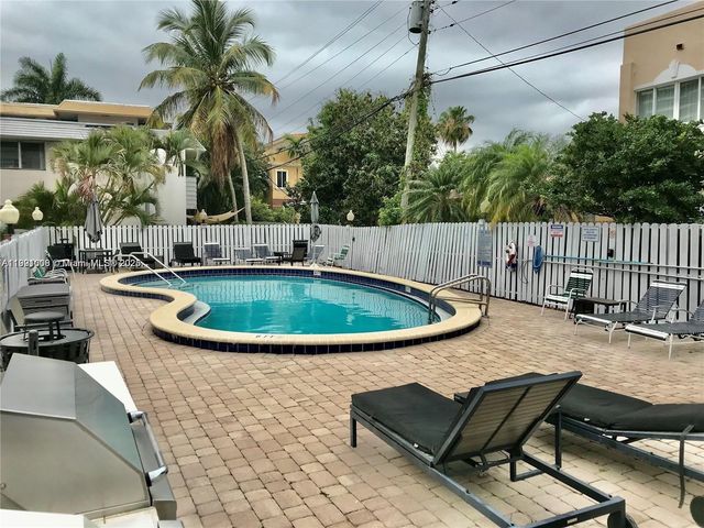2555 NE 11th St 605, Fort Lauderdale, FL 33304