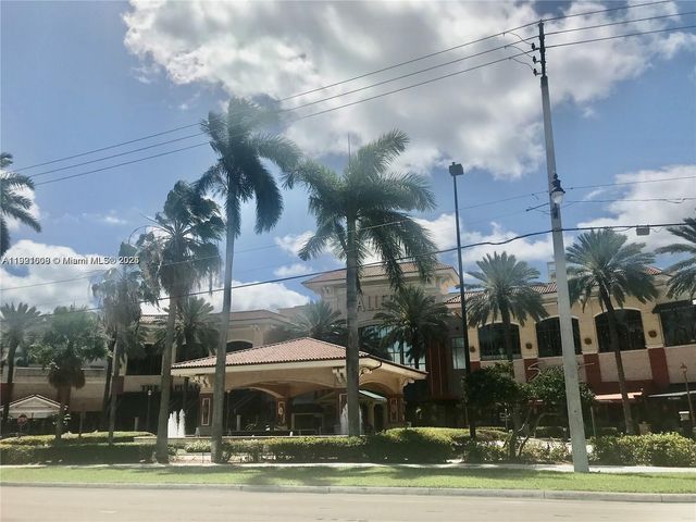 2555 NE 11th St 605, Fort Lauderdale, FL 33304