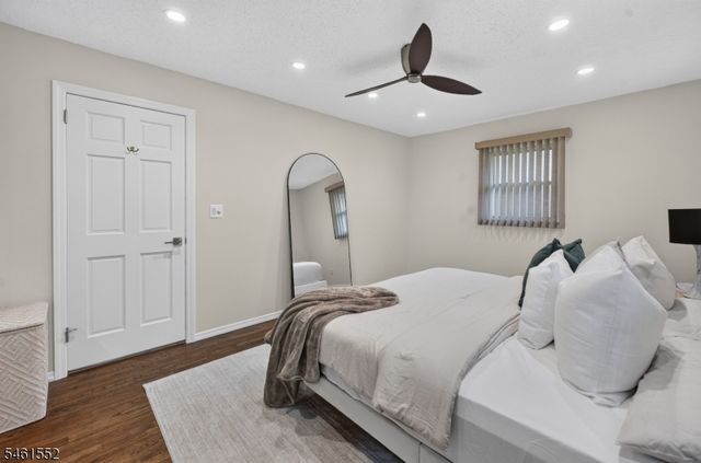 25 Normandy Dr, Wayne Twp., NJ 07470