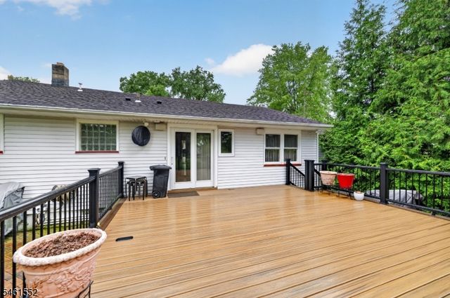25 Normandy Dr, Wayne Twp., NJ 07470