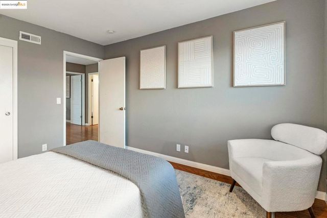 8071 Phaeton, Oakland, CA 94605