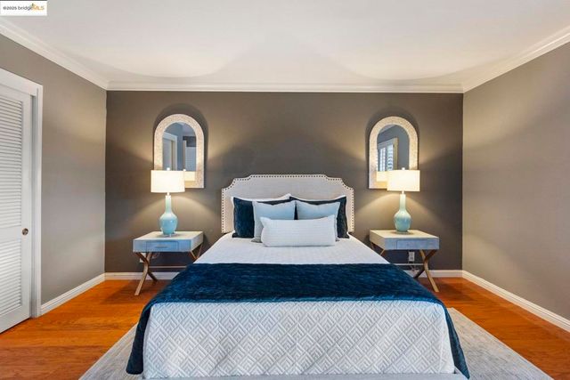 8071 Phaeton, Oakland, CA 94605