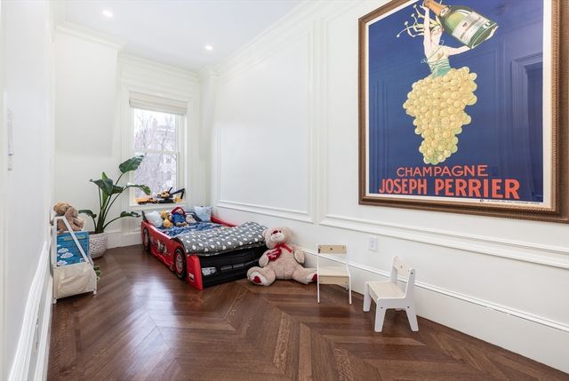 230 Commonwealth Ave, Boston, MA 02116