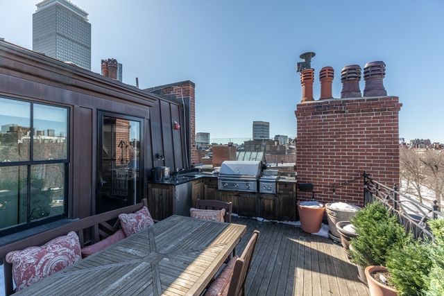 230 Commonwealth Ave, Boston, MA 02116