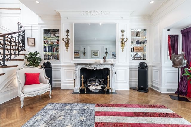 230 Commonwealth Ave, Boston, MA 02116