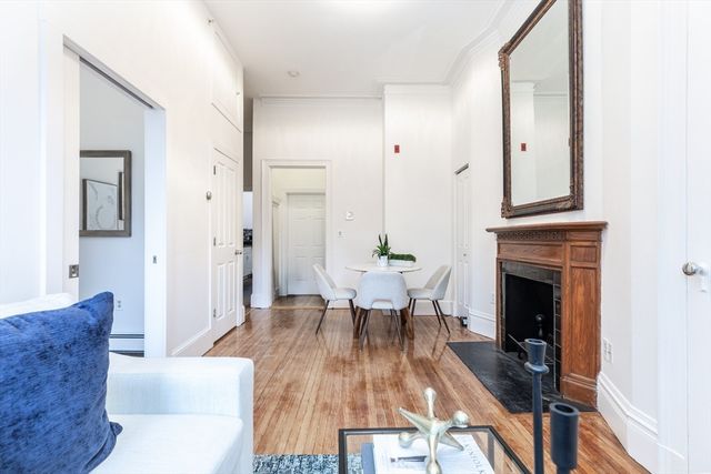 230 Commonwealth Ave, Boston, MA 02116