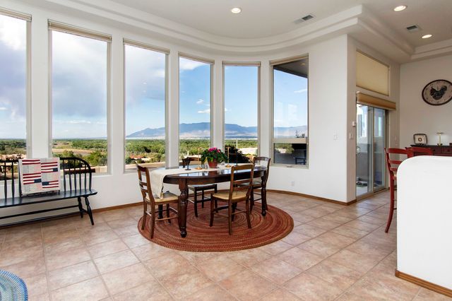 3816 OXBOW VILLAGE Lane NW, Albuquerque, NM 87120