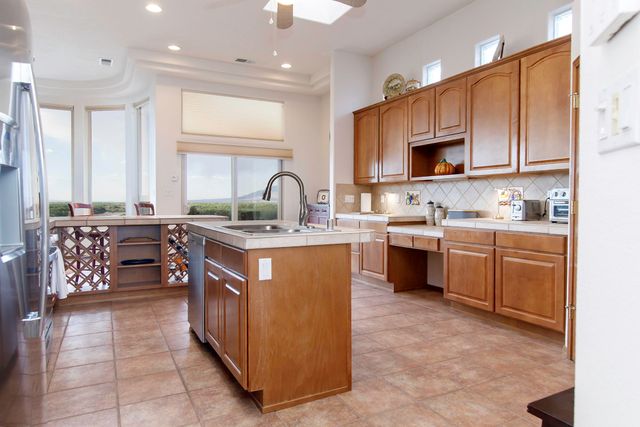 3816 OXBOW VILLAGE Lane NW, Albuquerque, NM 87120