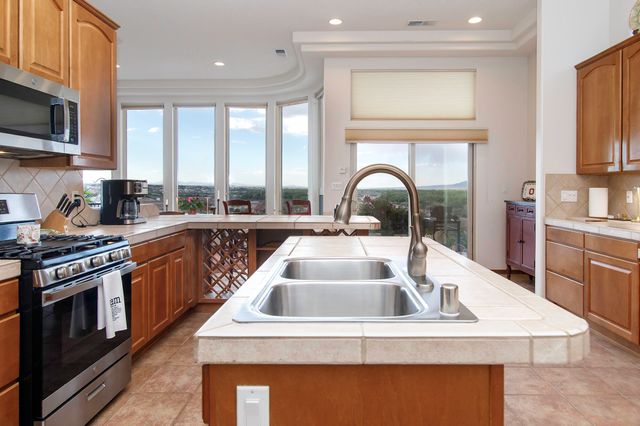 3816 OXBOW VILLAGE Lane NW, Albuquerque, NM 87120