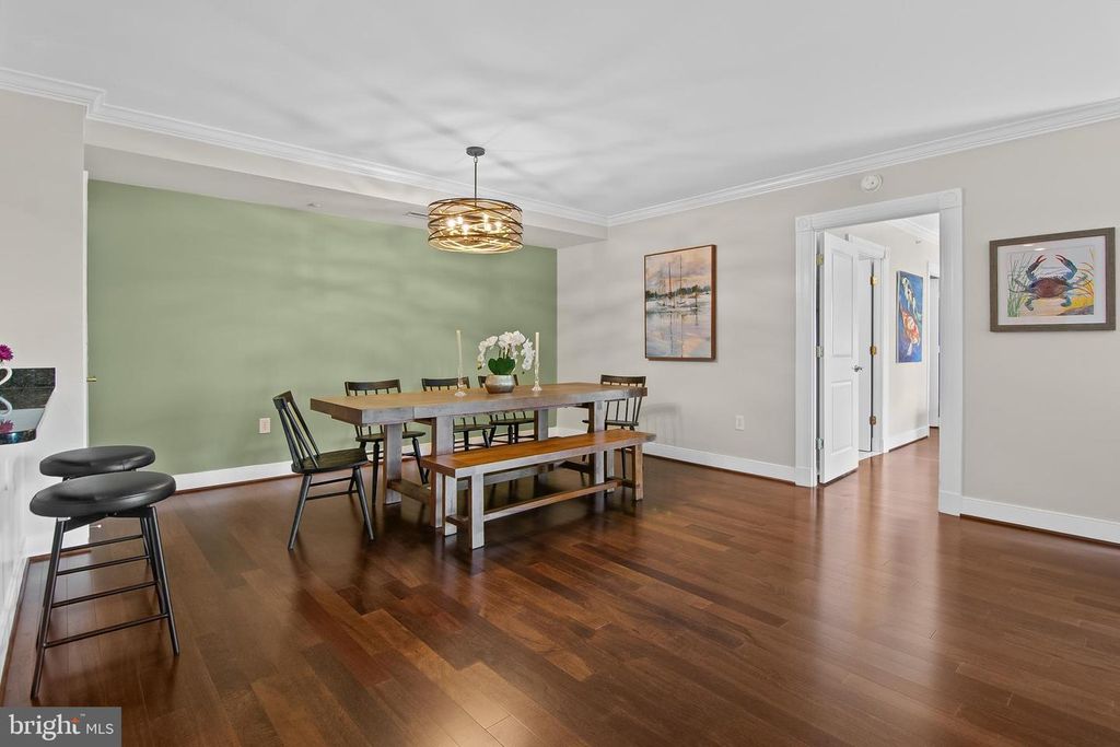 Image 12 of property listing at 5 PARK PL #311, Annapolis, MD 21401