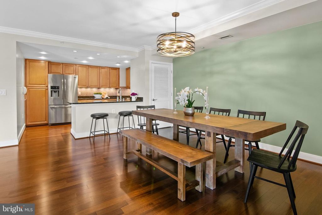 Image 26 of property listing at 5 PARK PL #311, Annapolis, MD 21401