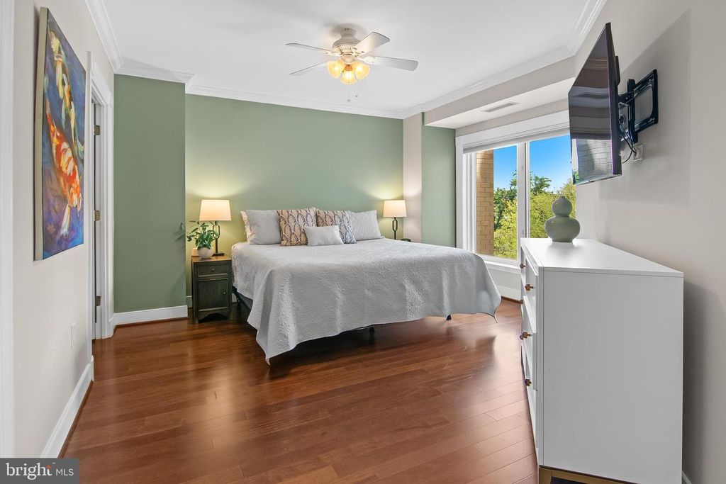 Image 27 of property listing at 5 PARK PL #311, Annapolis, MD 21401