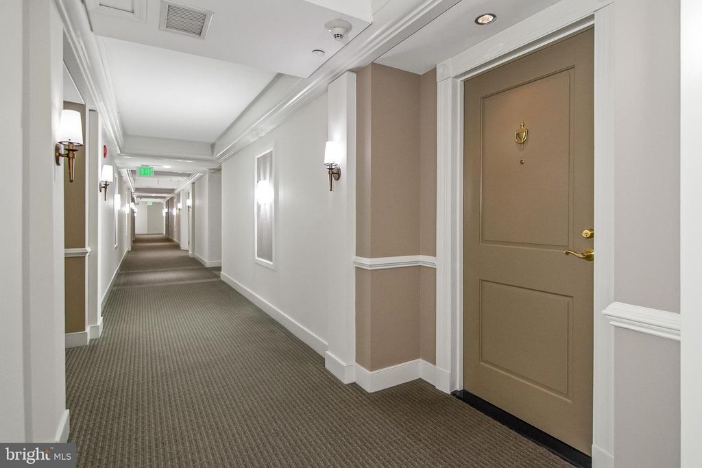 Image 38 of property listing at 5 PARK PL #311, Annapolis, MD 21401