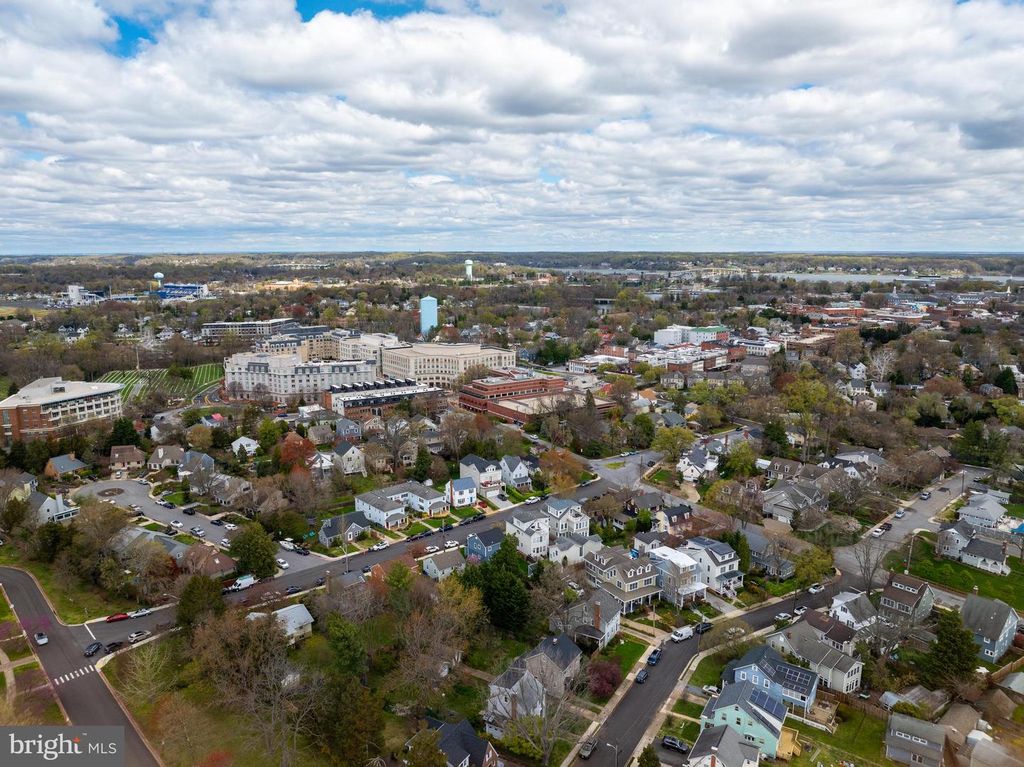 Image 50 of property listing at 5 PARK PL #311, Annapolis, MD 21401