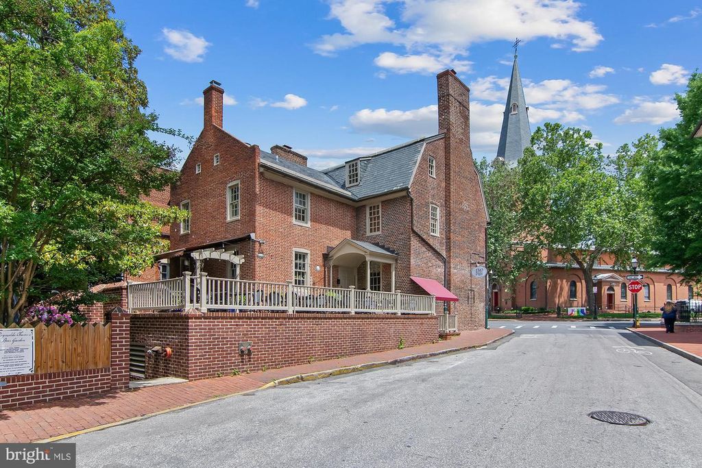 Image 54 of property listing at 5 PARK PL #311, Annapolis, MD 21401