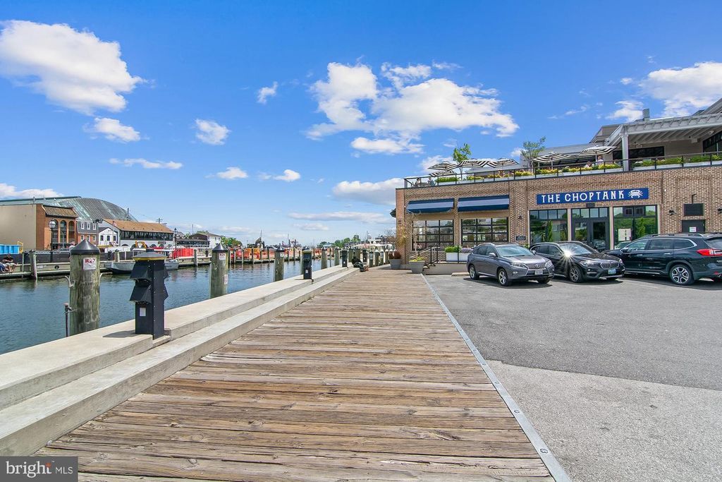 Image 55 of property listing at 5 PARK PL #311, Annapolis, MD 21401