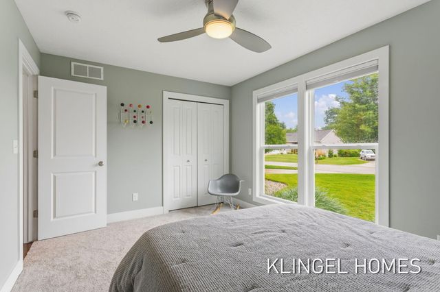 16815 Watersedge Drive, Grand Haven, MI 49417