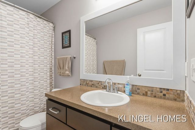 16815 Watersedge Drive, Grand Haven, MI 49417