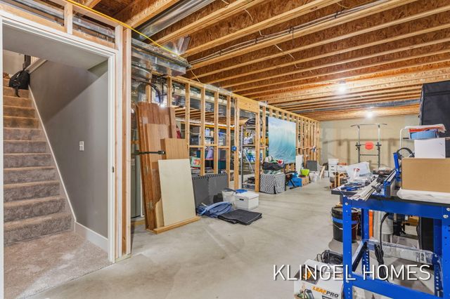 16815 Watersedge Drive, Grand Haven, MI 49417