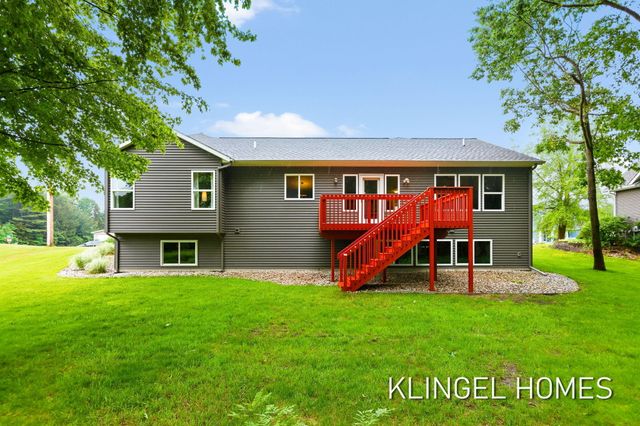 16815 Watersedge Drive, Grand Haven, MI 49417