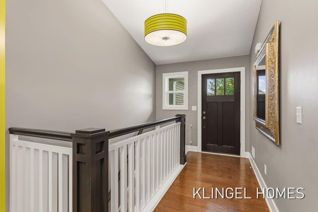 16815 Watersedge Drive, Grand Haven, MI 49417