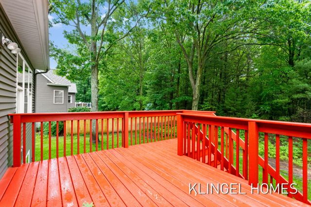 16815 Watersedge Drive, Grand Haven, MI 49417