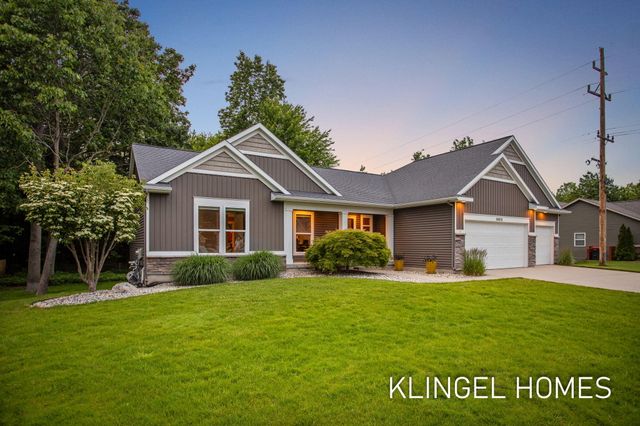 16815 Watersedge Drive, Grand Haven, MI 49417