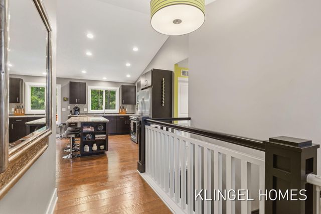 16815 Watersedge Drive, Grand Haven, MI 49417