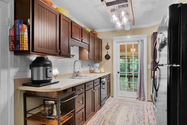 19 Kingston Street, Chattanooga, TN 37415