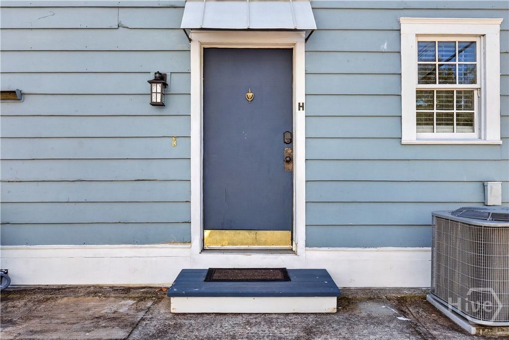Image 1 of property listing at 501 E Charlton Street H, Savannah, GA 31401
