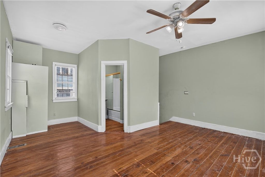 Image 15 of property listing at 501 E Charlton Street H, Savannah, GA 31401