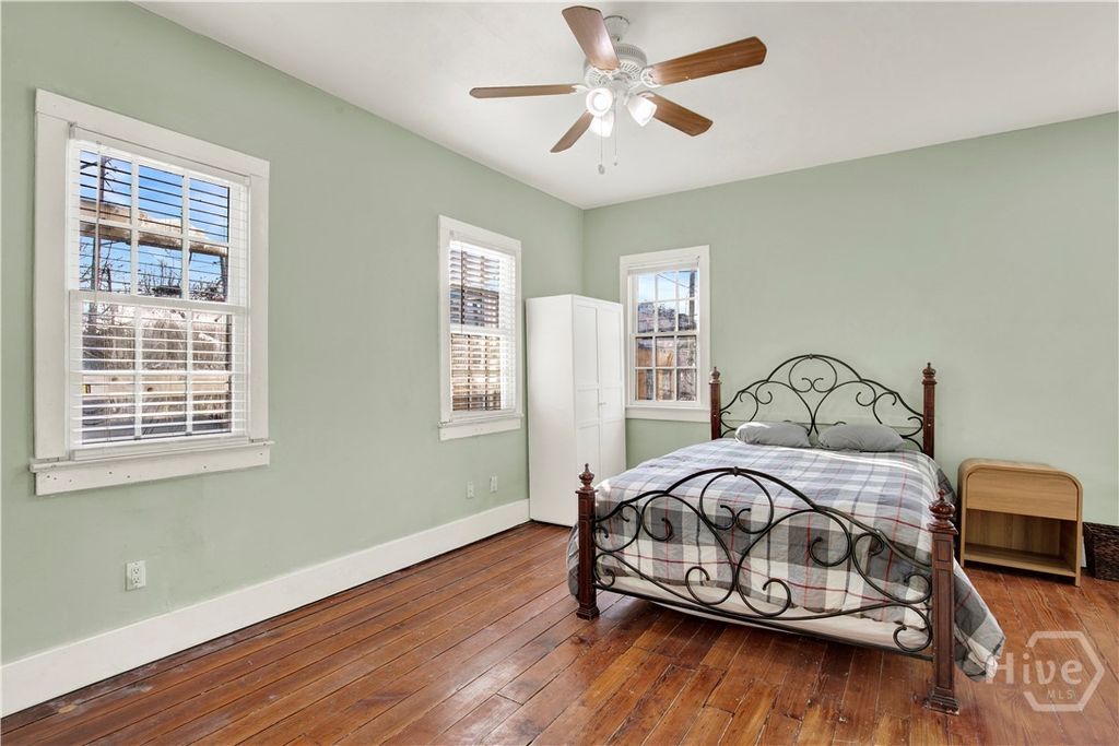 Image 16 of property listing at 501 E Charlton Street H, Savannah, GA 31401
